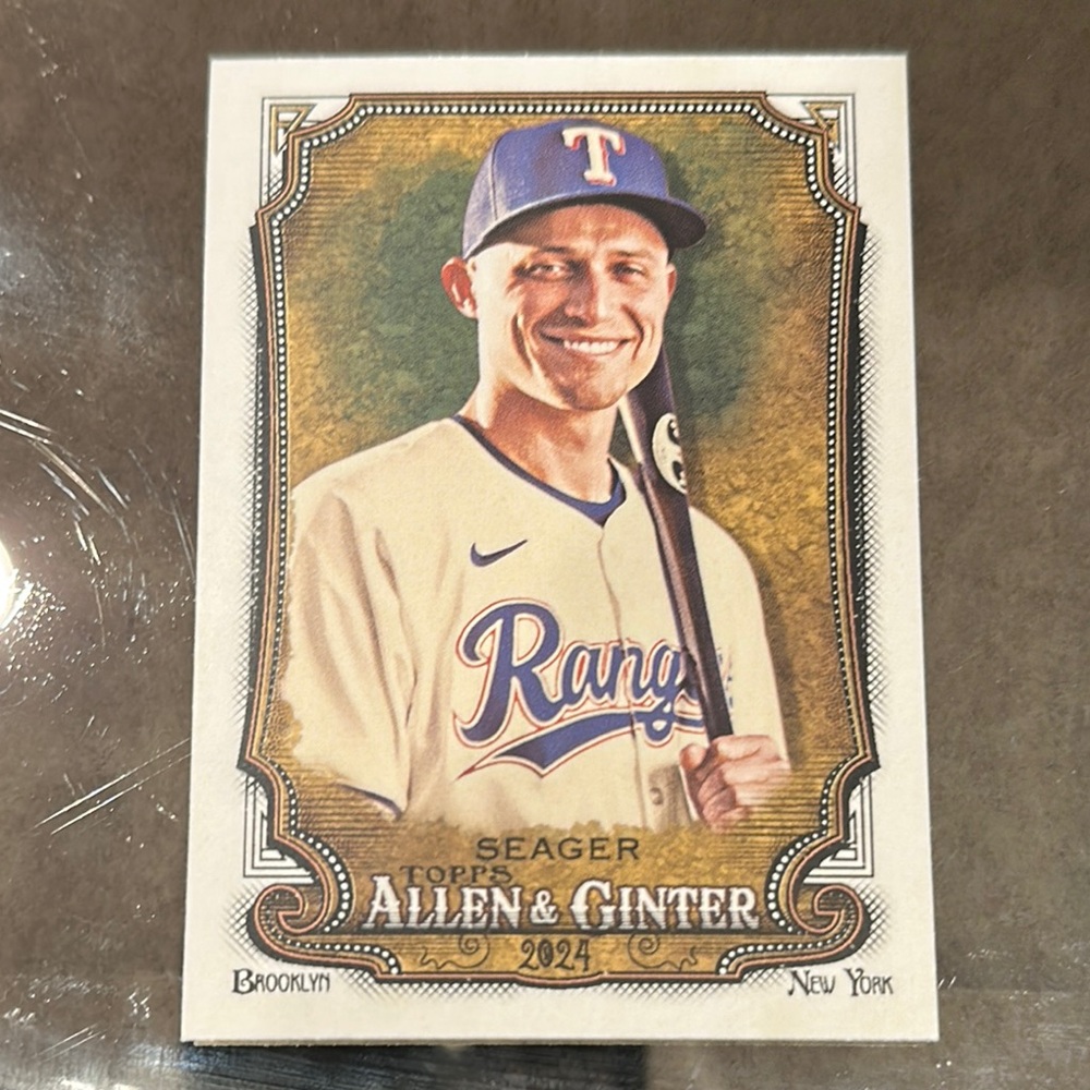 Topps Cream and Blue Accents Baseball Card